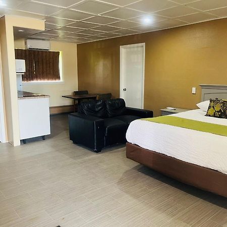 Travelodge By Wyndham Мус-Джо Экстерьер фото